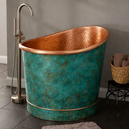 39-Inch Japanese Soaking Copper Bathtub Hammered Antique Copper Interior Blue-Green Verdigris Patina Exterior