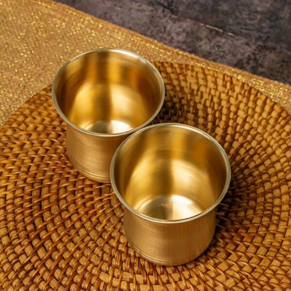 Version 1.0.0 Brass Curved Tumbler, Handmade Drinkware, Traditional Brass Serveware for Water, Perfect for Home, Office, Restaurants & Festivals 300 ml